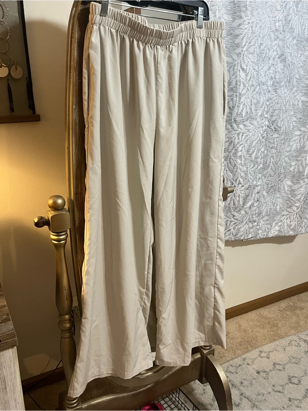 Zanzea Cream and Black Dress Label Detail